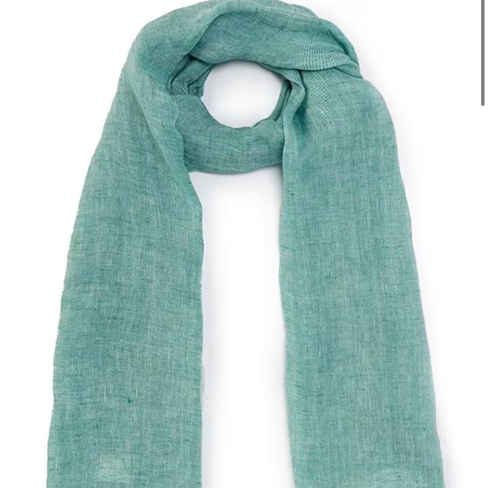 SASSO + SMYTH
Sasso + Smyth Solid Linen Scarf